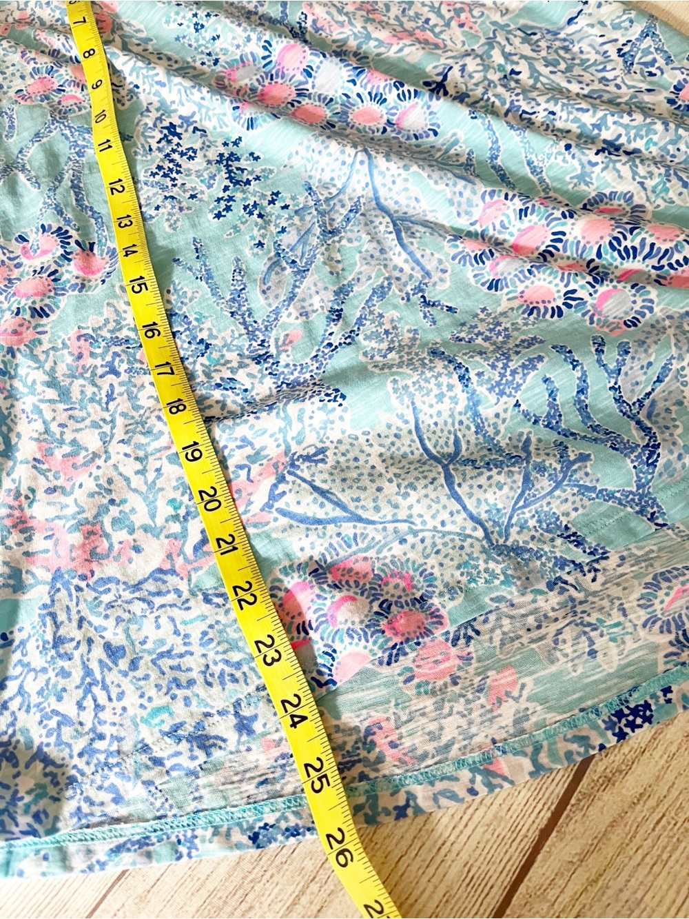 Lilly Pulitzer short sleeve V neck top Etta - Picture 6 of 9
